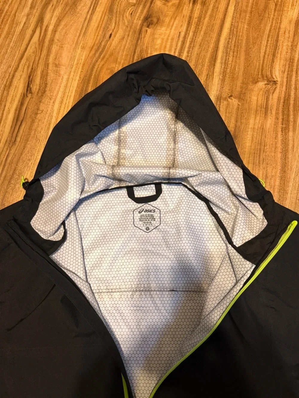 ASICS women Men’s small jacket Windbreaker run active black  Neon Green nwt